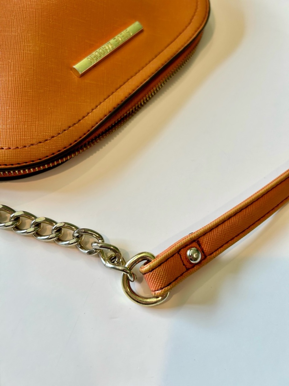 Steve Madden Orange Crossbody with Gold Chain - Picture 3 of 11